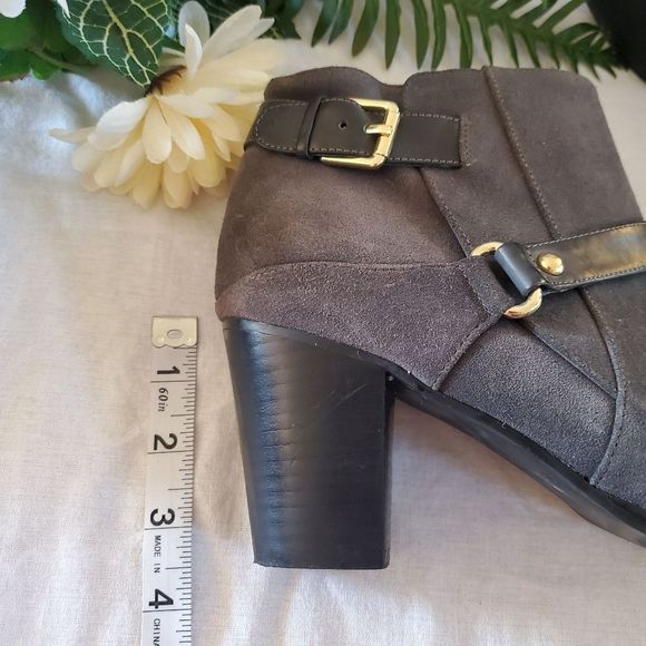 Marc Fisher Grey Suede Leather Zip Ankle Booties Size 10 Women's Ladies - Picture 6 of 8